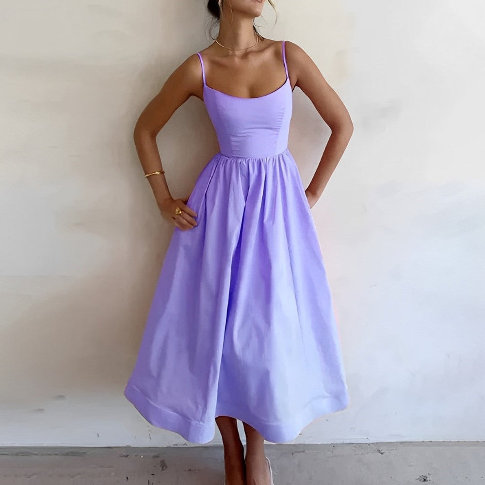 Annelie Weißes Sommerkleid mit Trägern und ausgestelltem Rock Foto 2