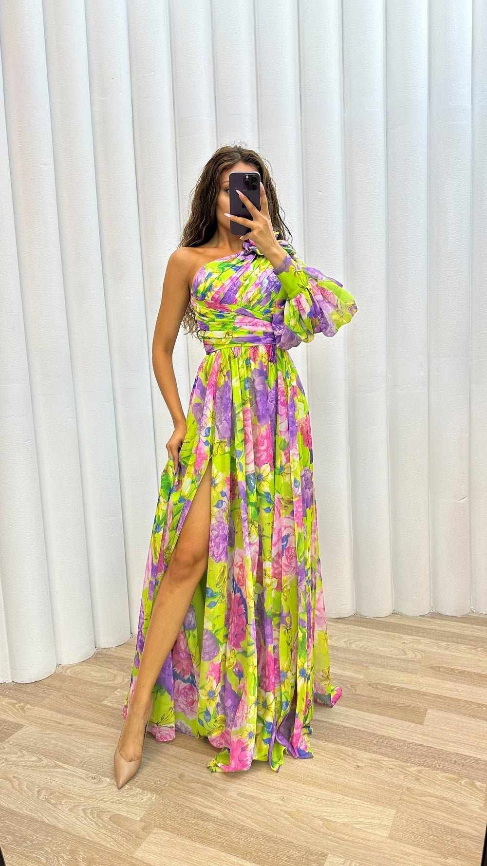 Dana Florales Sommerkleid One-Shoulder mit Beinschlitz Foto 2