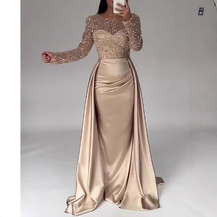 Evelyn Abendkleid mit Perlenoberteil und fließendem Satinrock Foto 1