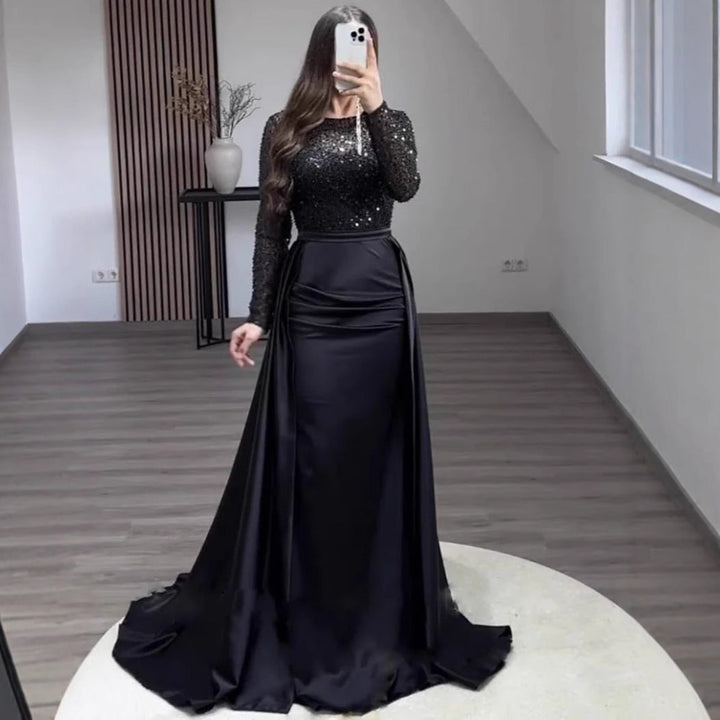 Evelyn Abendkleid mit Perlenoberteil und fließendem Satinrock Foto 5