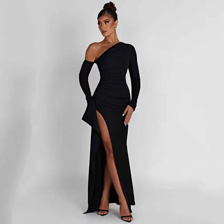 Felicitas Schwarzes One-Shoulder-Abendkleid mit hohem Beinschlitz Foto 4