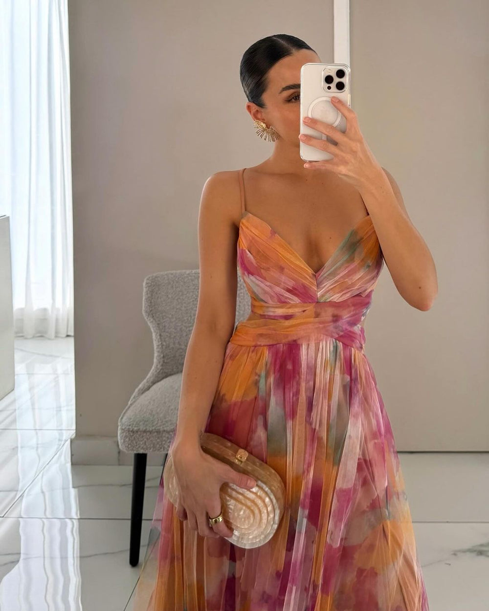 Fenja Florales Chiffon-Sommerkleid mit Spaghettiträgern in Maxi-Länge Foto 2