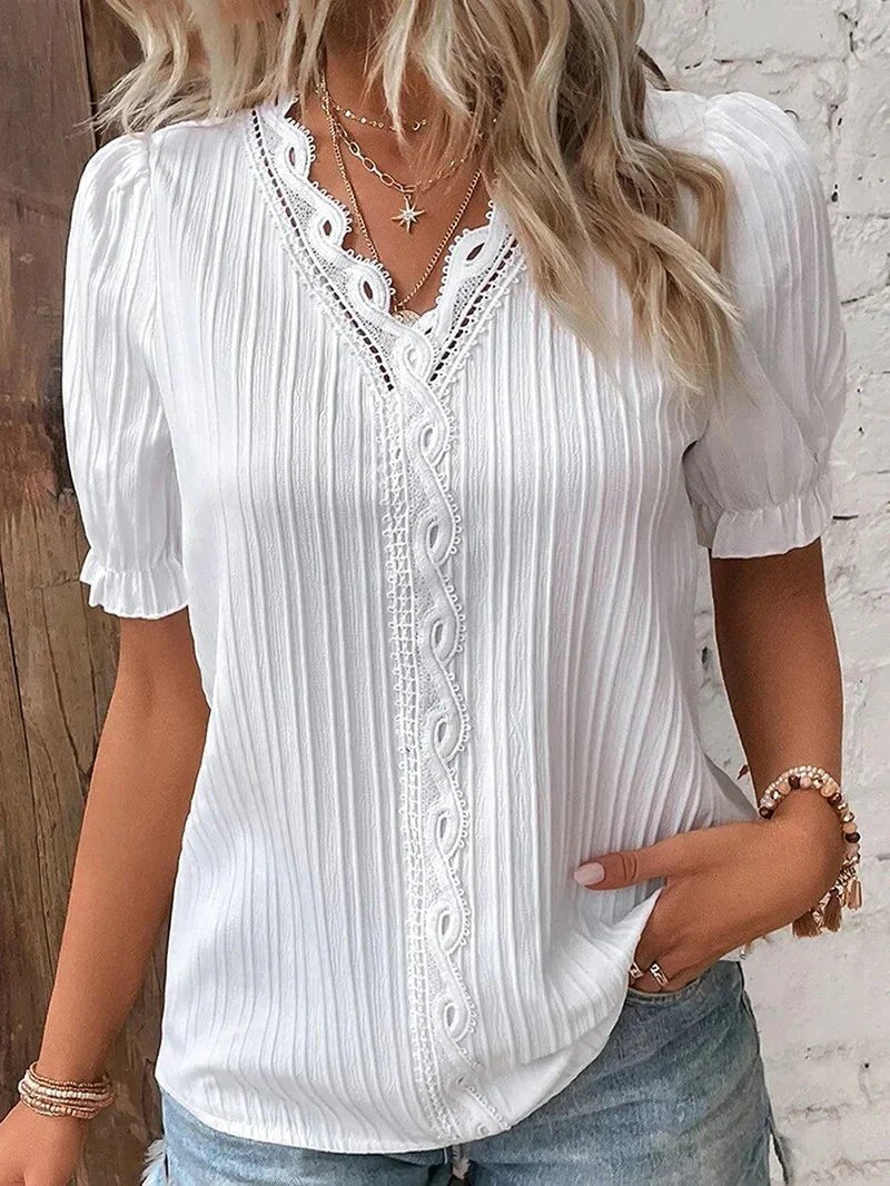 Helene Bluse mit Spitzenbesatz und V-Ausschnitt Foto 1