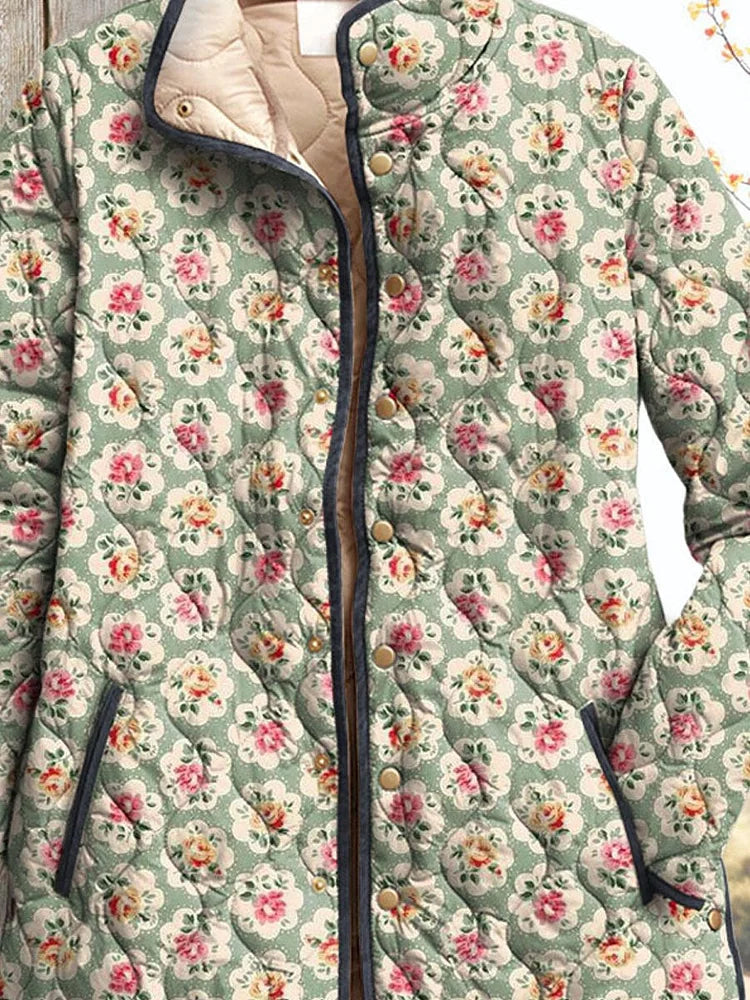 Jutta Steppjacke mit süßem Blumen-Kunstdruck Foto 2