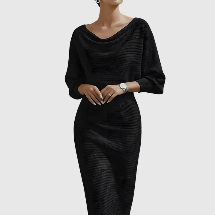 Liv Drapiertes Strickkleid mit Fledermausärmeln in Schwarz Foto 1