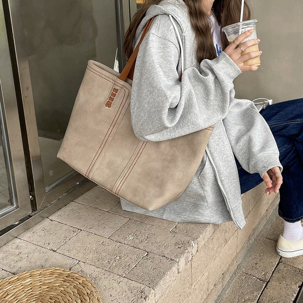 Mechthild Minimalistische Tote Bag aus Kunstleder Foto 2