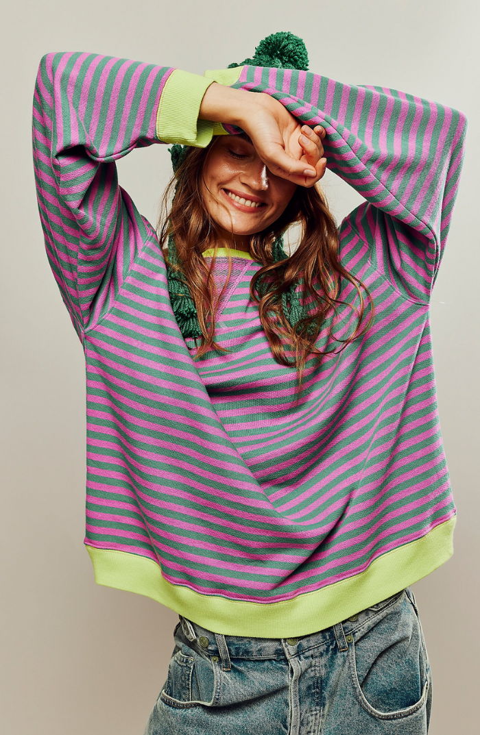 Monika Gestreifter Pullover in Übergröße Foto 1