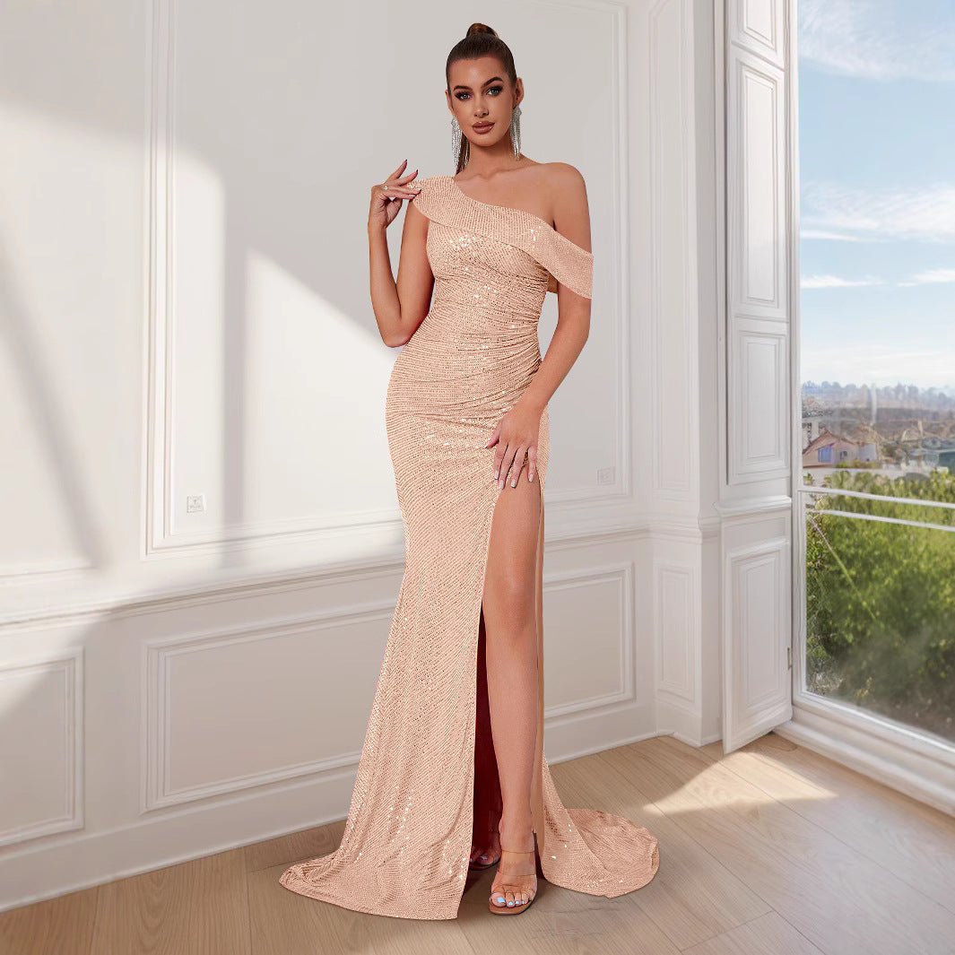 Yvonne One-Shoulder-Abendkleid mit Glitzer und Beinschlitz Foto 1